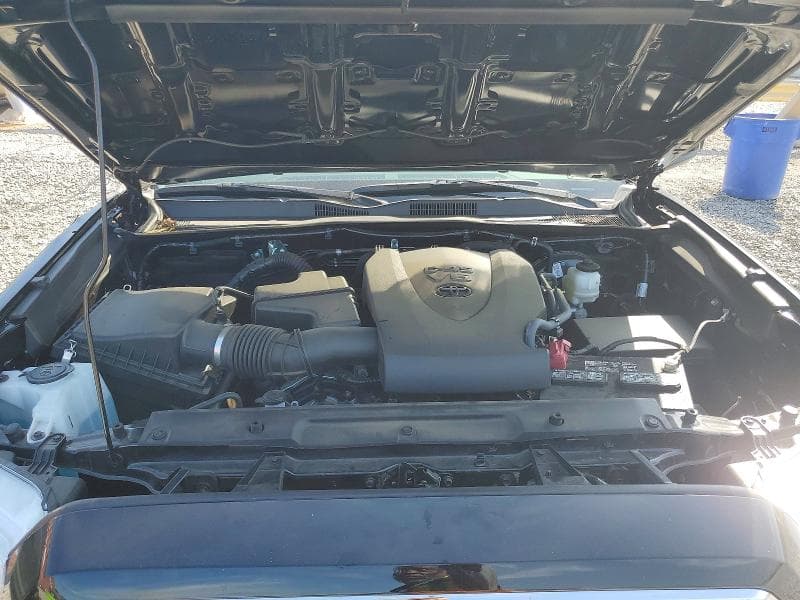 2022 TOYOTA TACOMA SR5 V6 11
