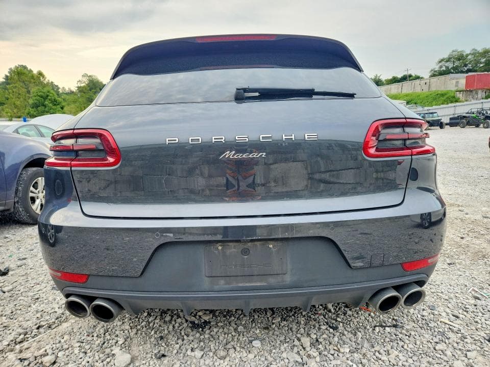 2018 PORSCHE MACAN 6
