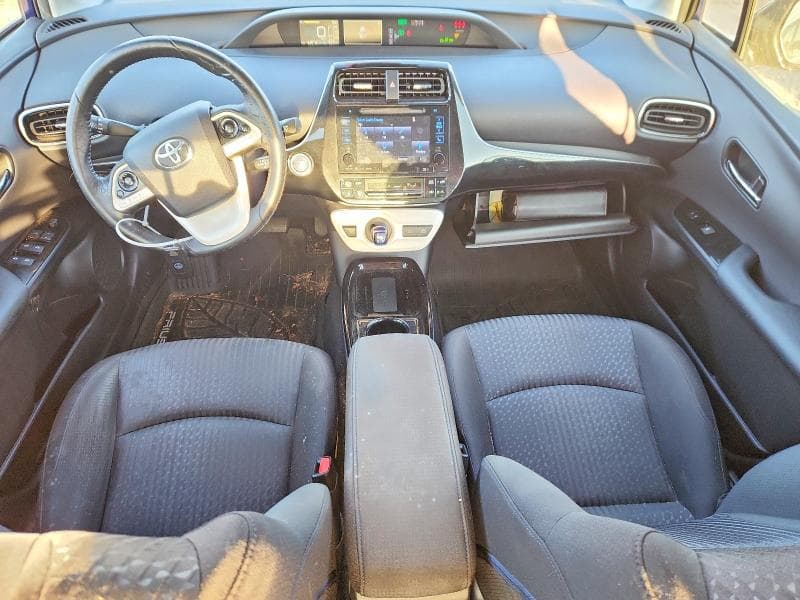 2018 TOYOTA PRIUS THREE 8