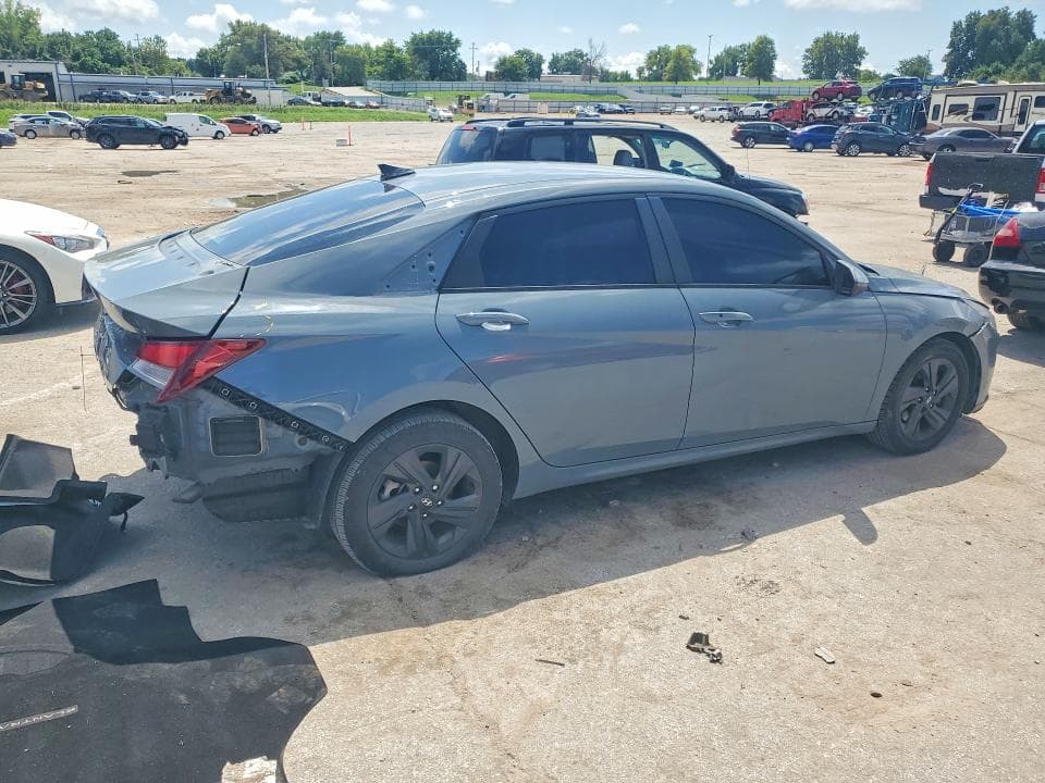 2023 HYUNDAI ELANTRA SEL 3