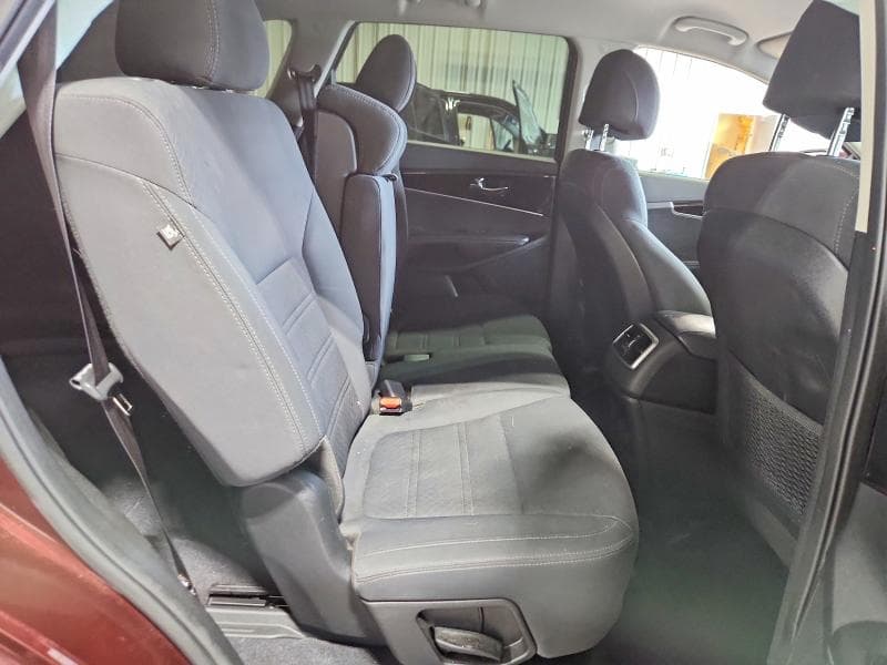 2017 KIA SORENTO LX 11