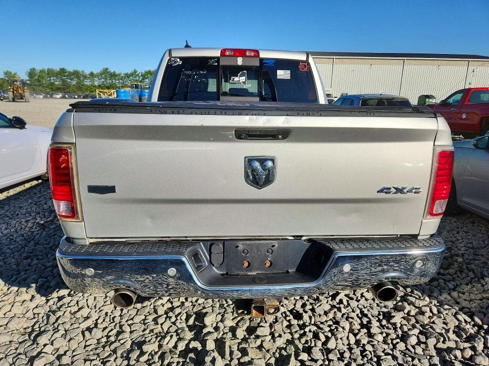 2018 RAM 1500 LARAMIE 6