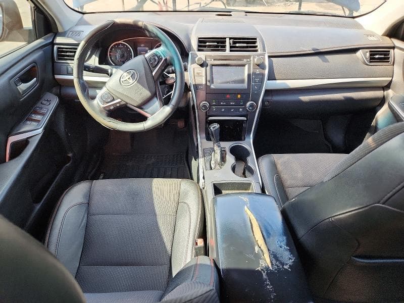 2017 TOYOTA CAMRY SE 8