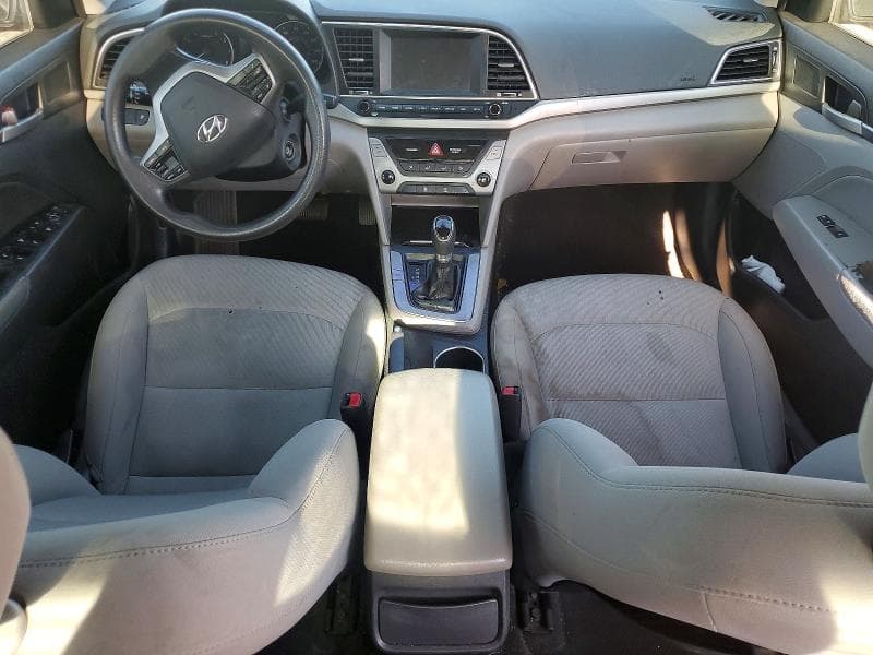 2017 HYUNDAI ELANTRA SE 8