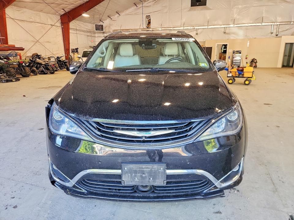 2018 CHRYSLER PACIFICA HYBRID LIMITED 5