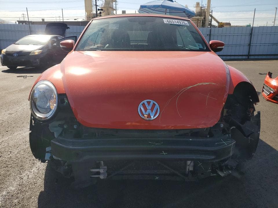 2018 VOLKSWAGEN BEETLE S 5