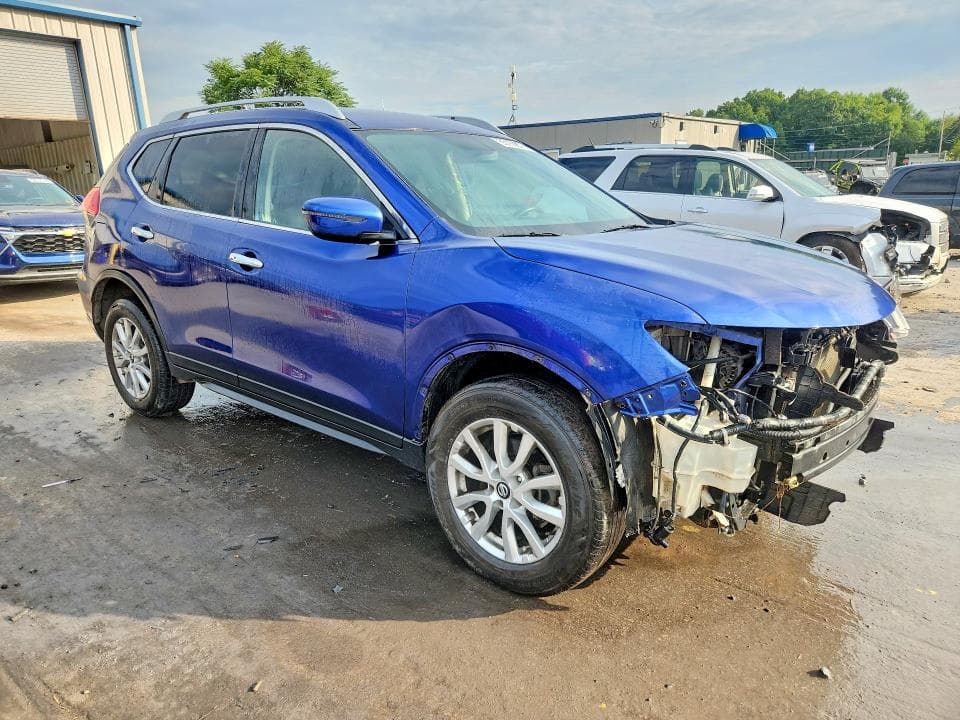 2017 NISSAN ROGUE SV 4