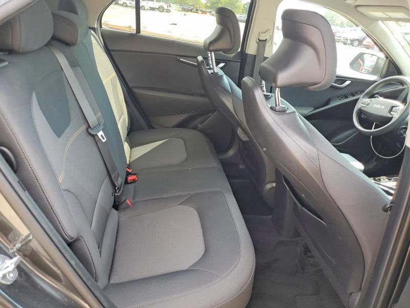 2024 KIA NIRO LX 11