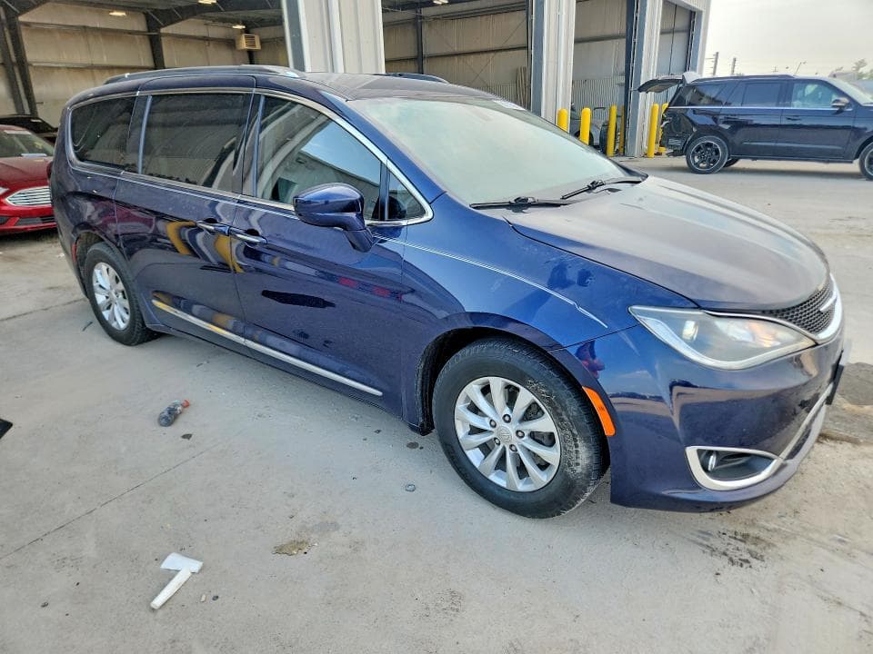 2018 CHRYSLER PACIFICA TOURING L PLUS 4