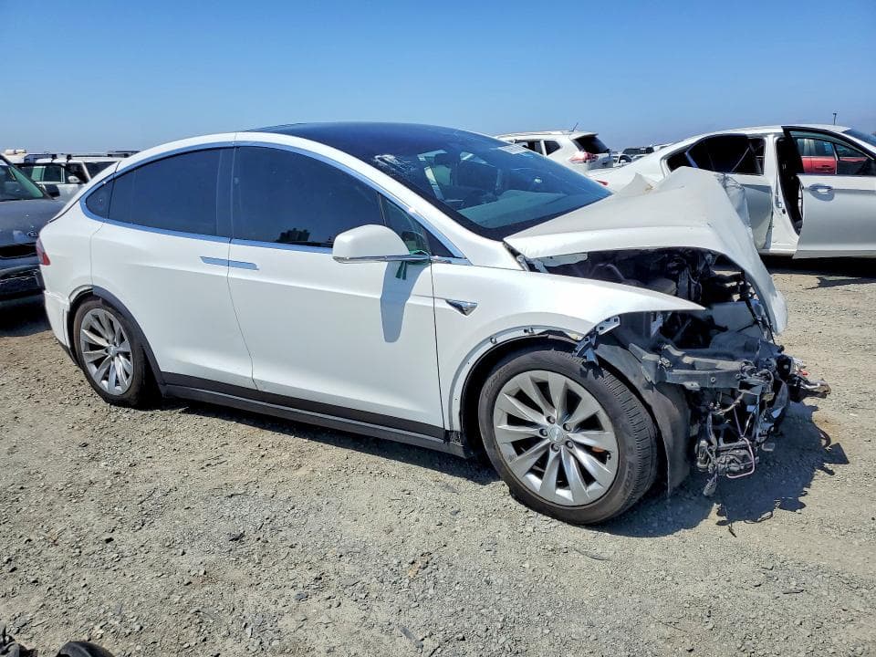 2020 TESLA MODEL X 4