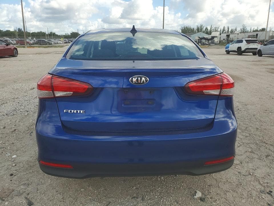 2017 KIA FORTE LX 6