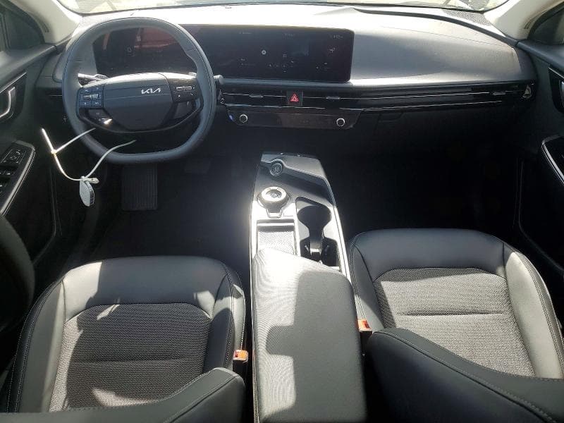 2025 KIA EV6 LIGHT LONG RANGE 8