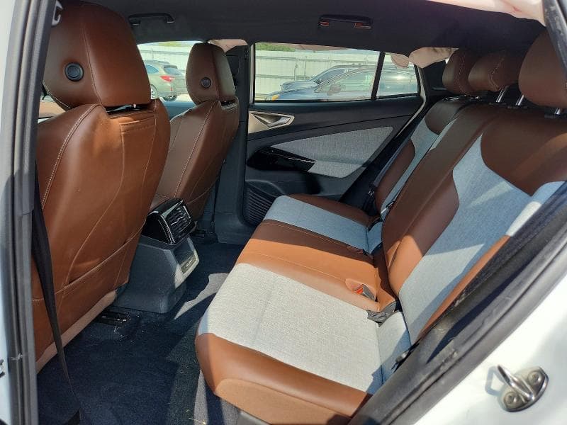 2025 VOLKSWAGEN ID.4 PRO 11