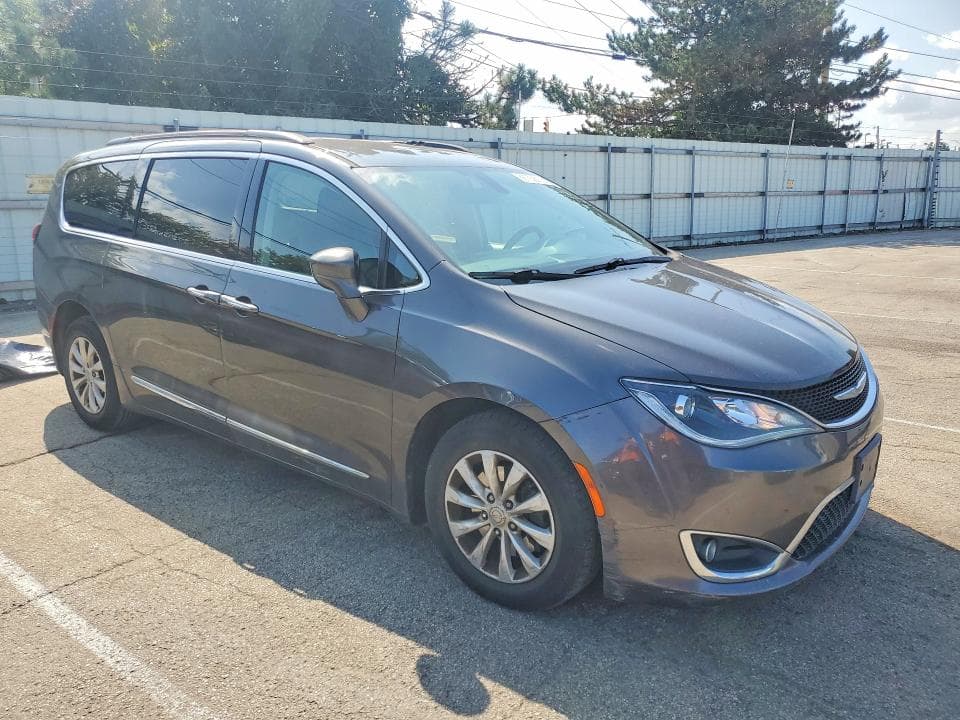 2017 CHRYSLER PACIFICA TOURING L 4