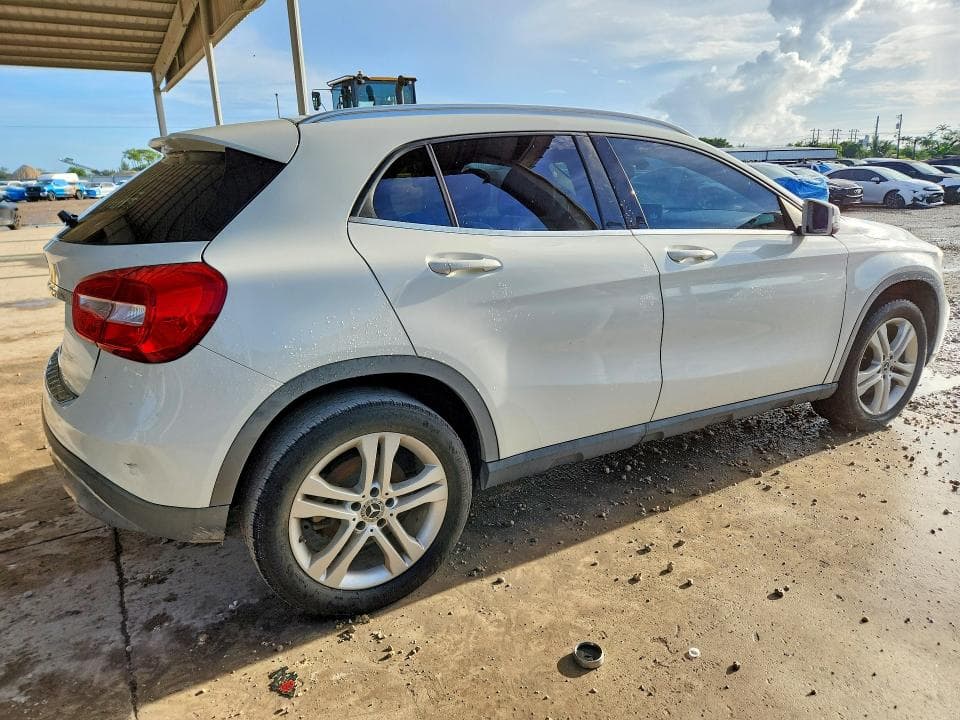 2018 MERCEDES-BENZ GLA 250 3
