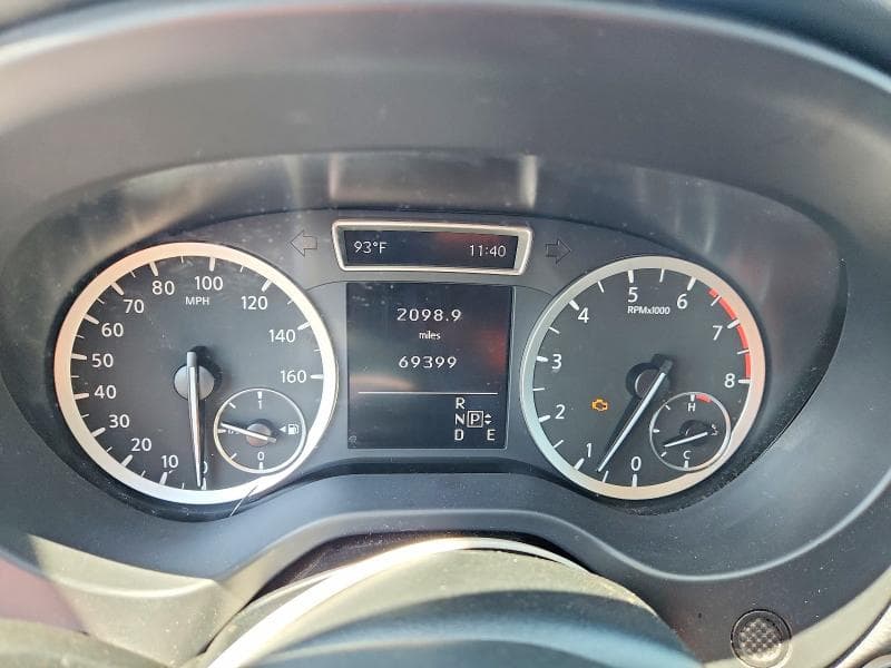 2017 INFINITI QX30 BASE 9