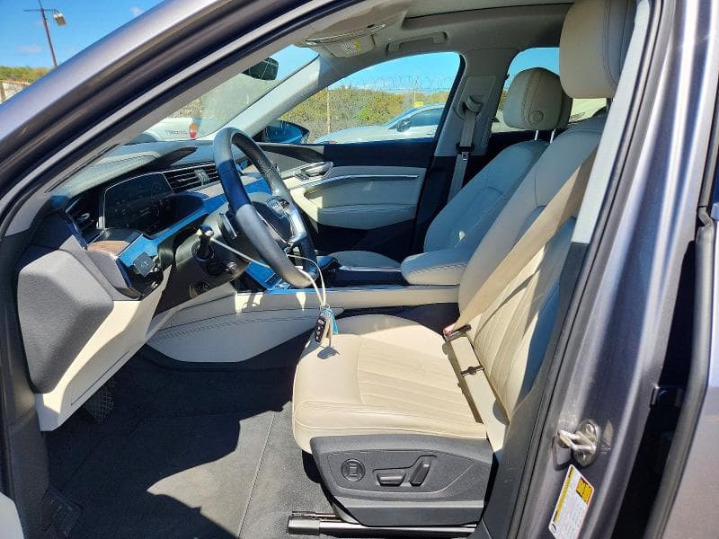 2022 AUDI E-TRON PREMIUM 7