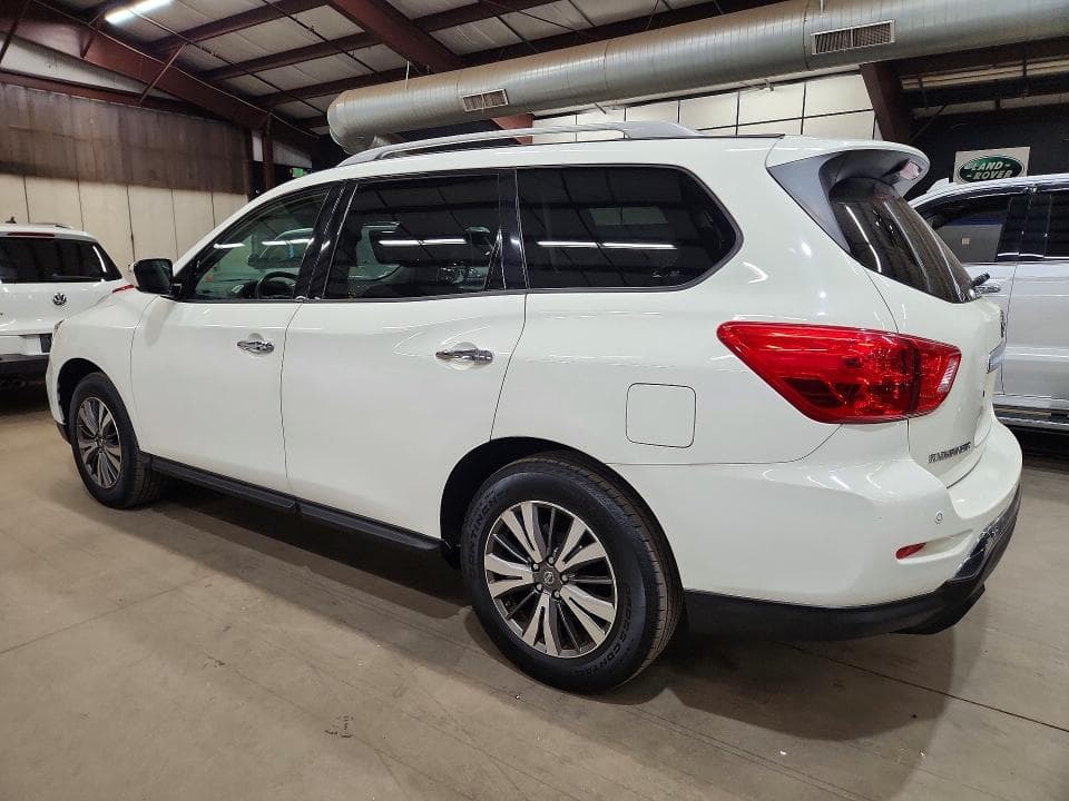 2017 NISSAN PATHFINDER SV 2