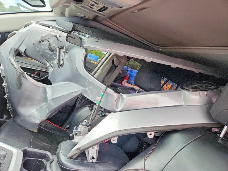 2019 TOYOTA RAV4 XLE 12
