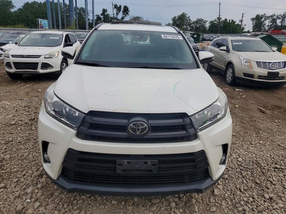 2018 TOYOTA HIGHLANDER SE 5