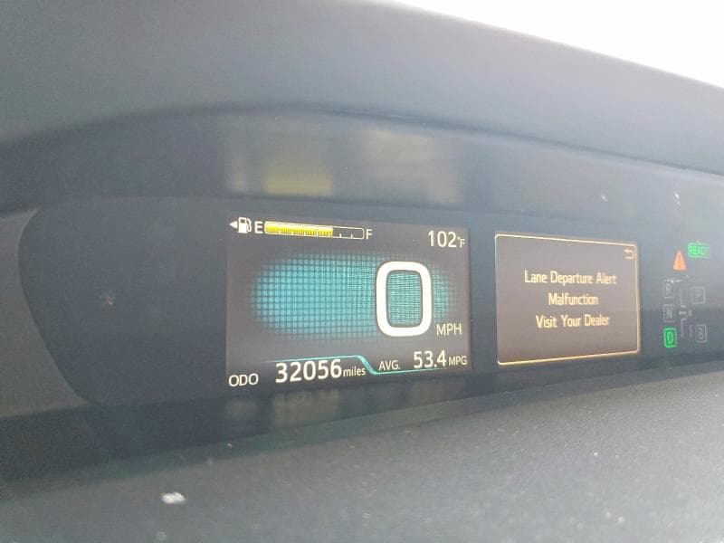 2019 TOYOTA PRIUS XLE 9