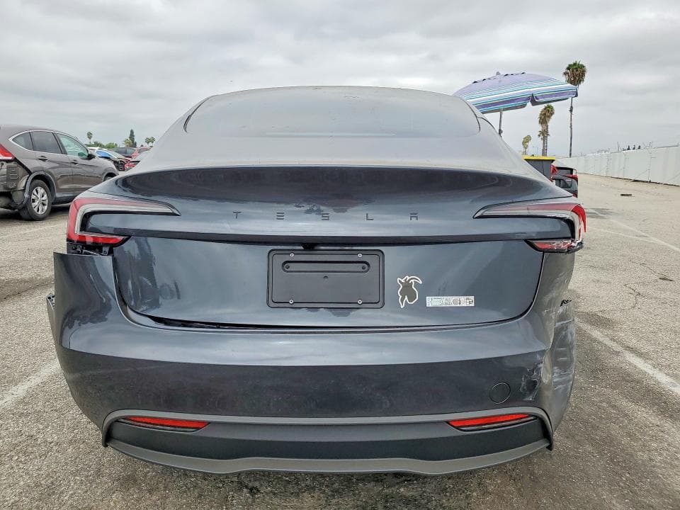 2026 TESLA MODEL 3 6