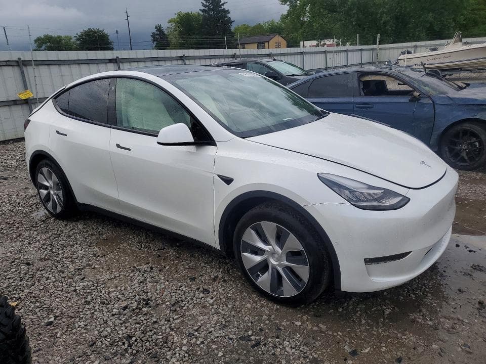 2021 TESLA MODEL Y 4