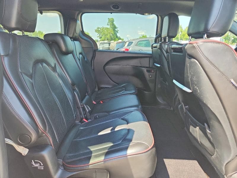 2020 CHRYSLER PACIFICA LIMITED 11