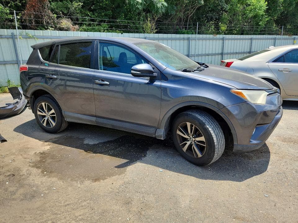 2018 TOYOTA RAV4 XLE 4