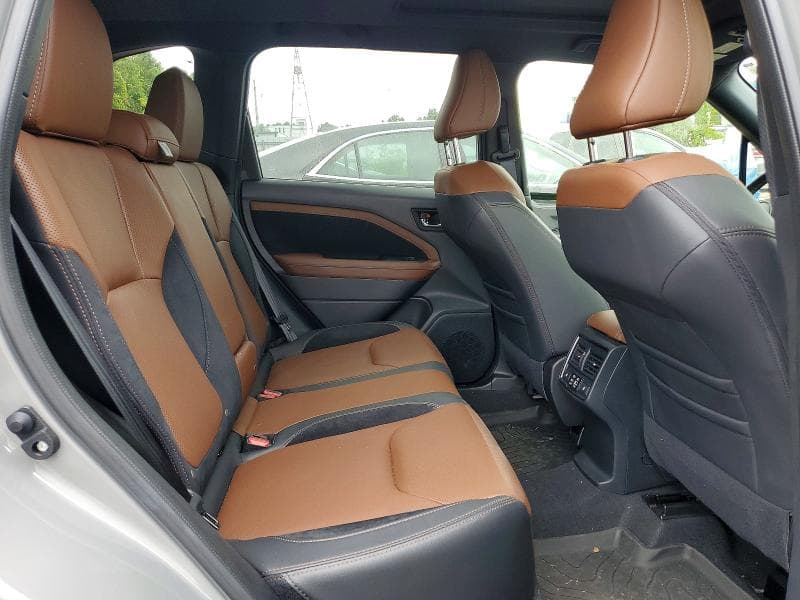 2025 SUBARU FORESTER TOURING 11