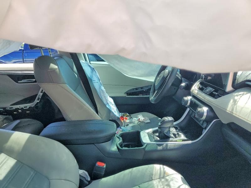 2023 TOYOTA RAV4 XLE PREMIUM 7