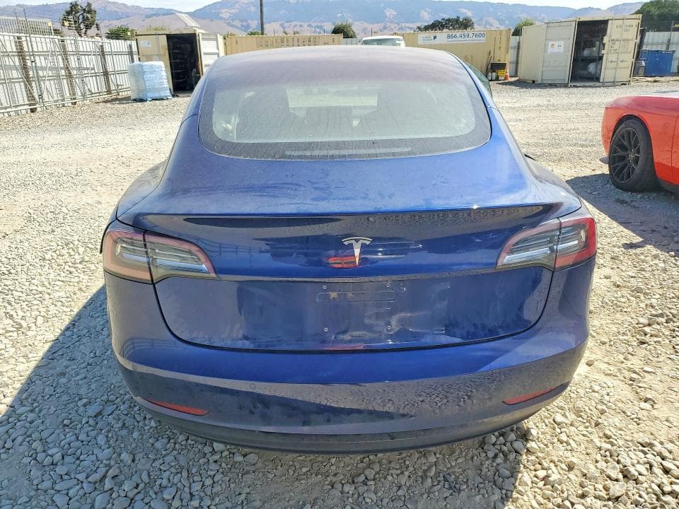 2018 TESLA MODEL 3 6