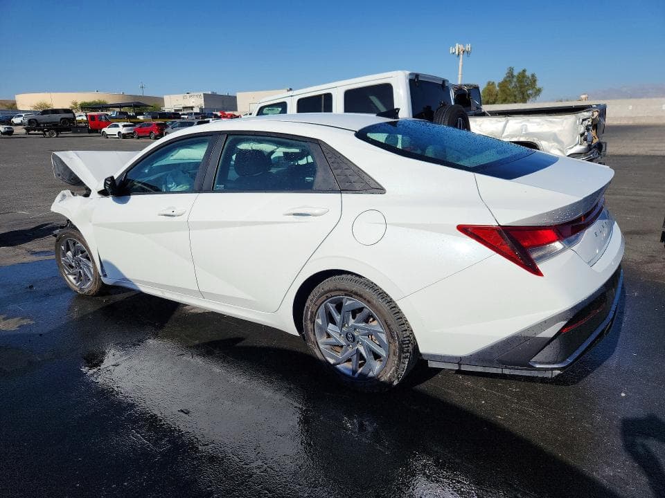 2024 HYUNDAI ELANTRA SEL 2