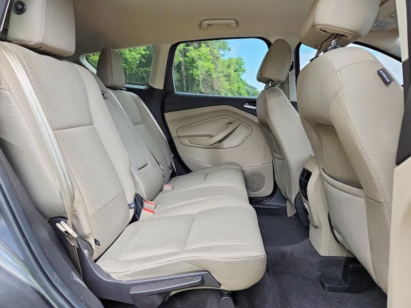 2017 FORD ESCAPE SE 11