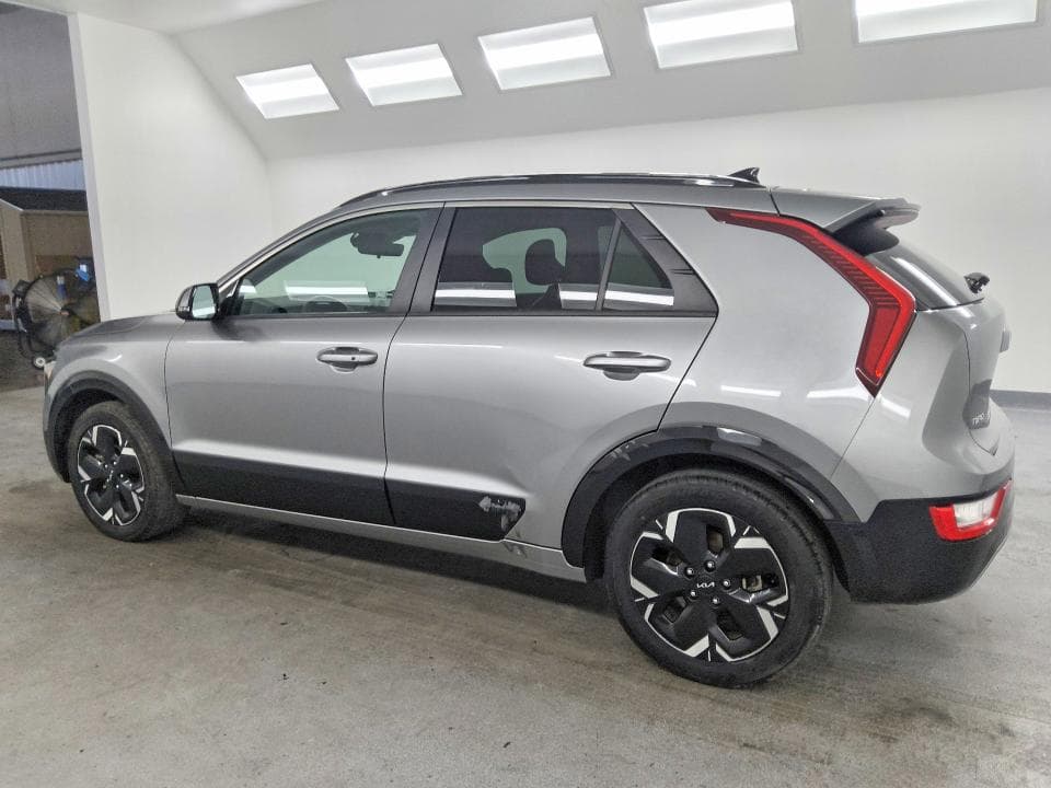 2023 KIA NIRO WIND 2