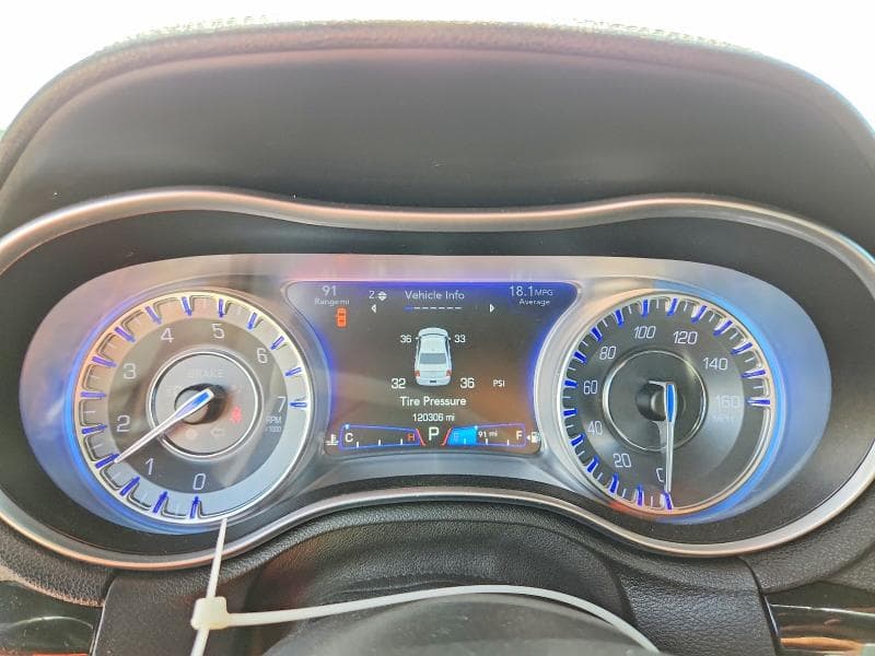 2018 CHRYSLER 300 S 9