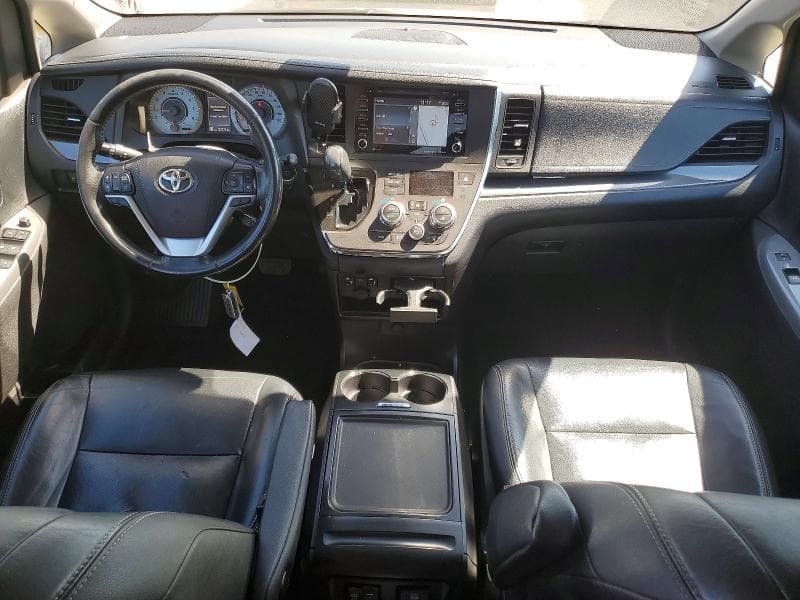 2018 TOYOTA SIENNA SE 8-PASSENGER 8