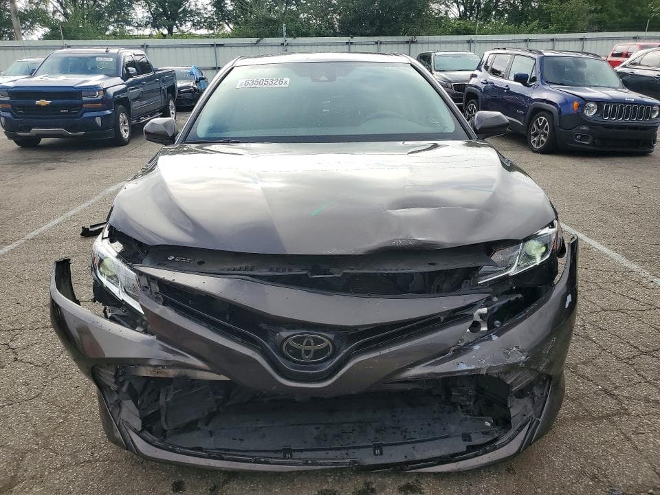 2019 TOYOTA CAMRY LE 5
