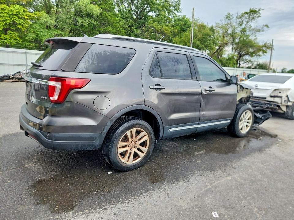 2019 FORD EXPLORER XLT 3