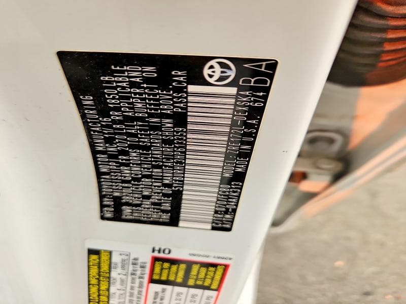 2017 TOYOTA COROLLA SE 12