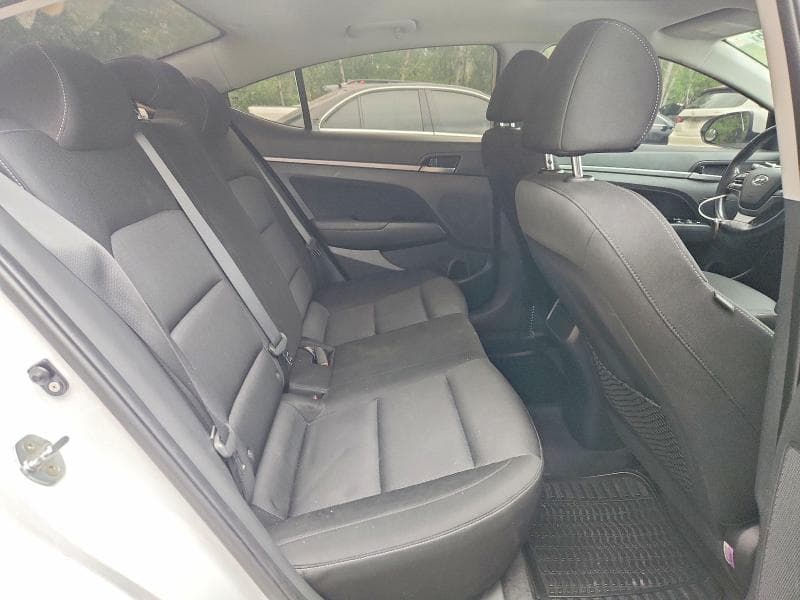 2018 HYUNDAI ELANTRA SEL 10