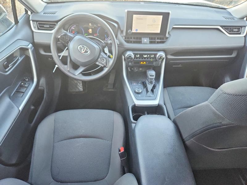 2023 TOYOTA RAV4 LE 8