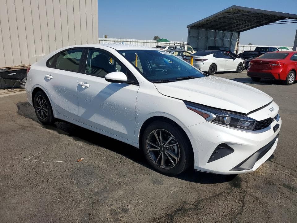 2023 KIA FORTE LXS 4