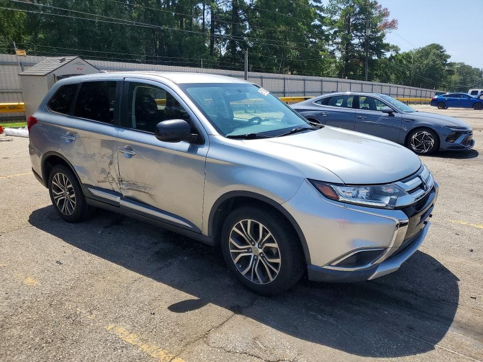 2018 MITSUBISHI OUTLANDER SE 4