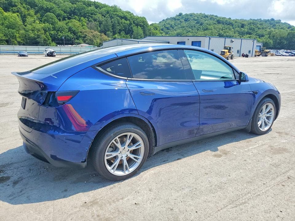 2023 TESLA MODEL Y 3