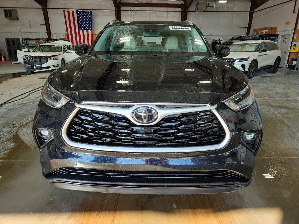 2021 TOYOTA HIGHLANDER XLE 5