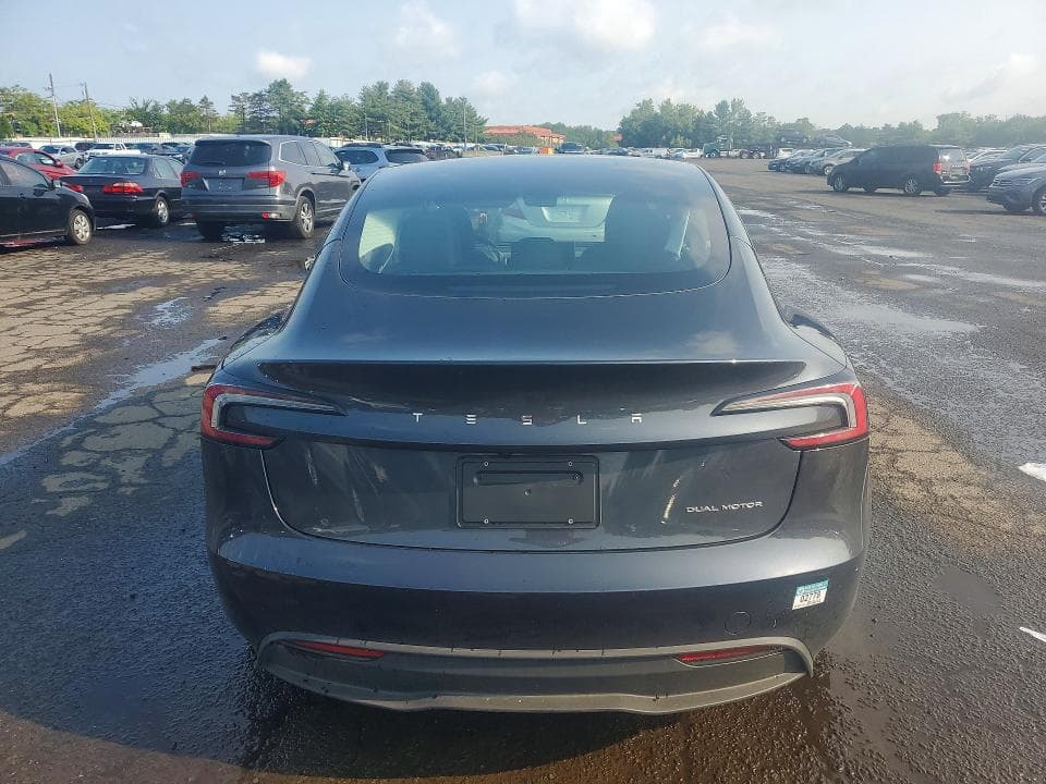 2025 TESLA MODEL 3 6