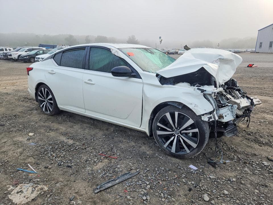 2021 NISSAN ALTIMA SR 4