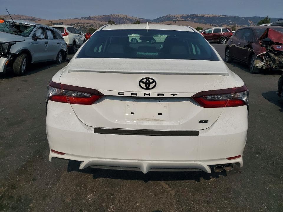 2024 TOYOTA CAMRY SE 6