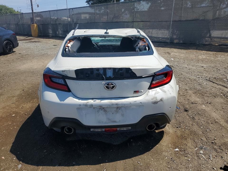 2024 TOYOTA GR86 BASE 6